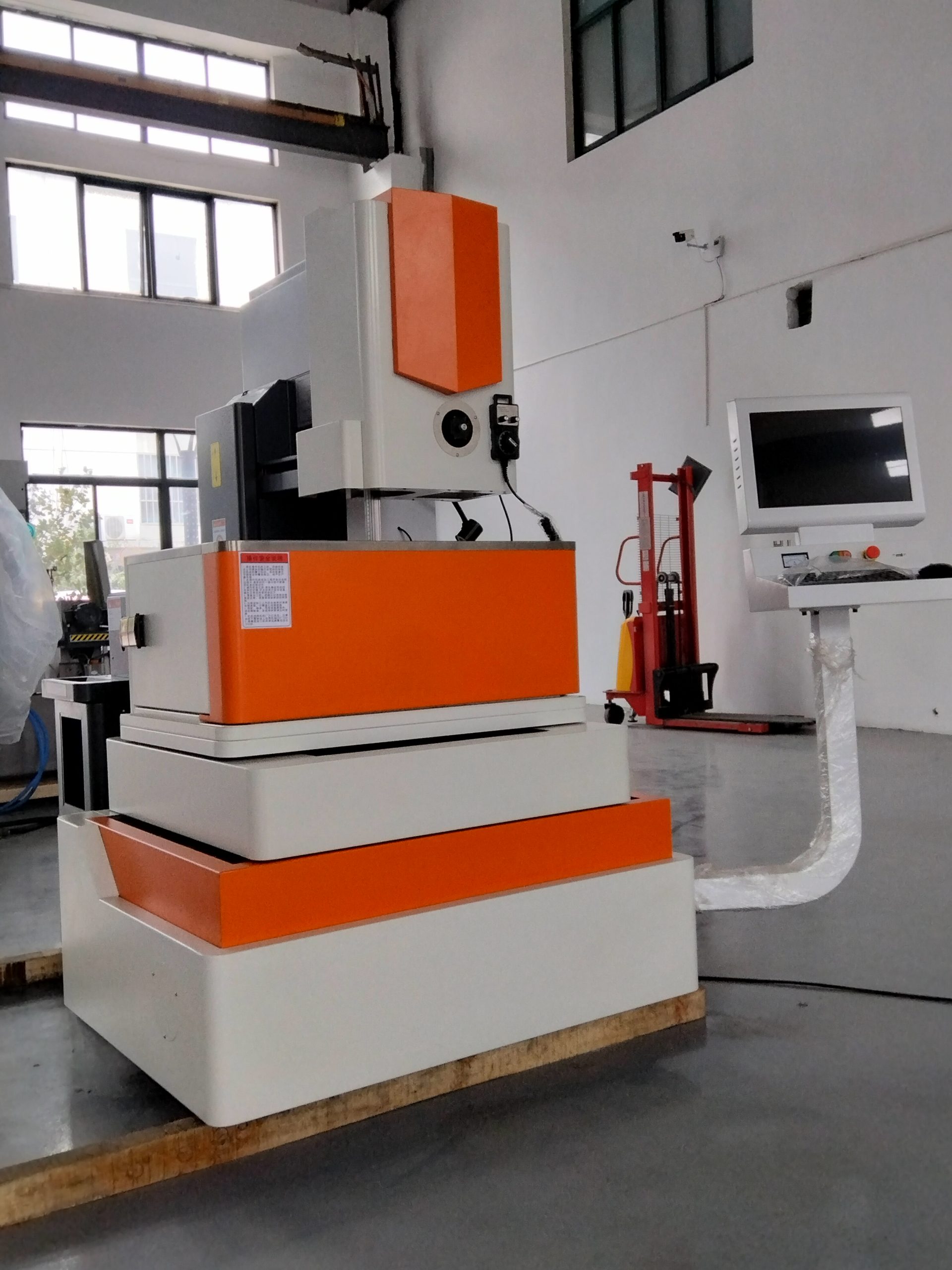 advantages and disadvantages of wire cut edm machine